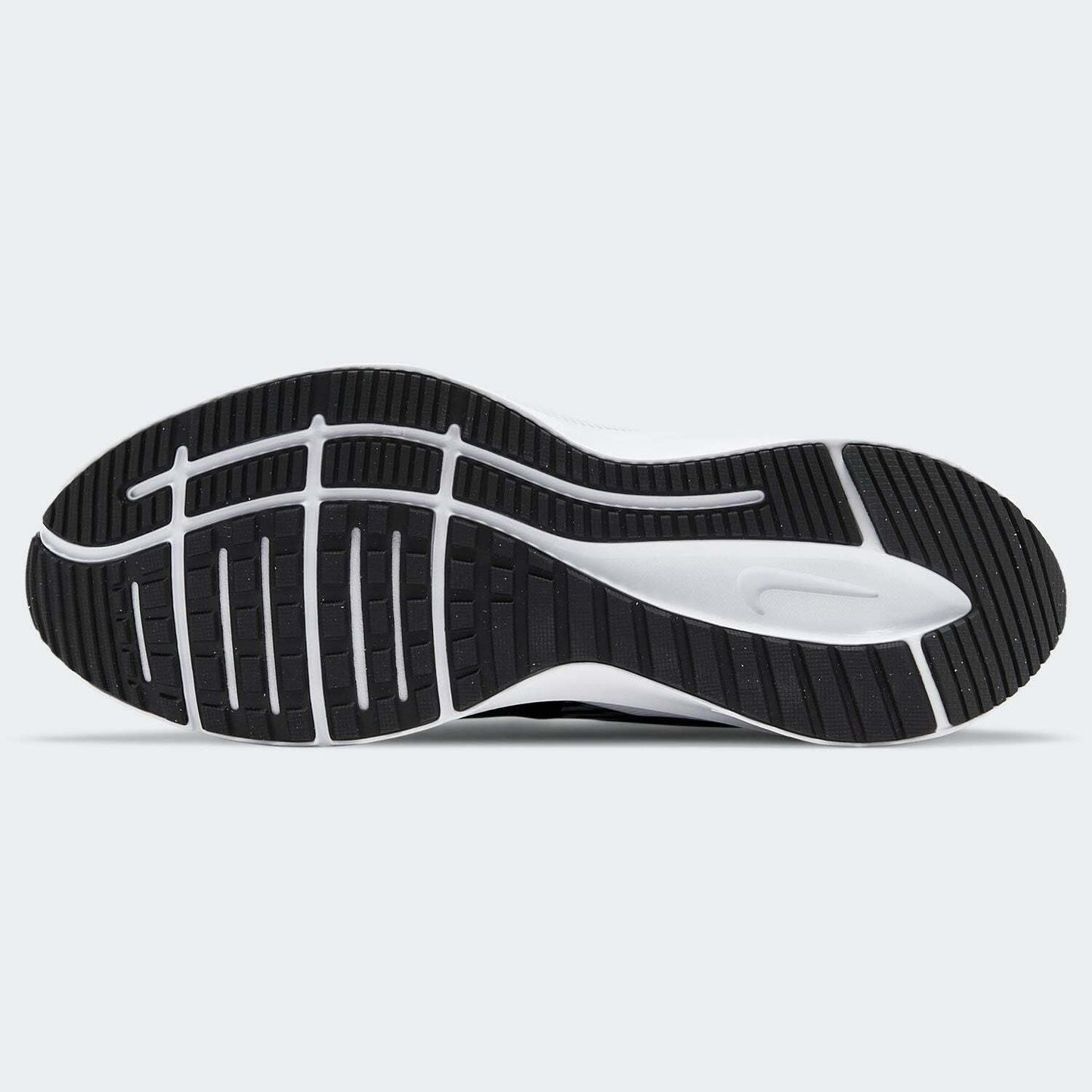Nike Training Shoes (Black/Dark Smoke Grey/White/Metallic Silver 001) UK7 (EU41), Black Dark Smoke Grey White Metallic Silver, 8